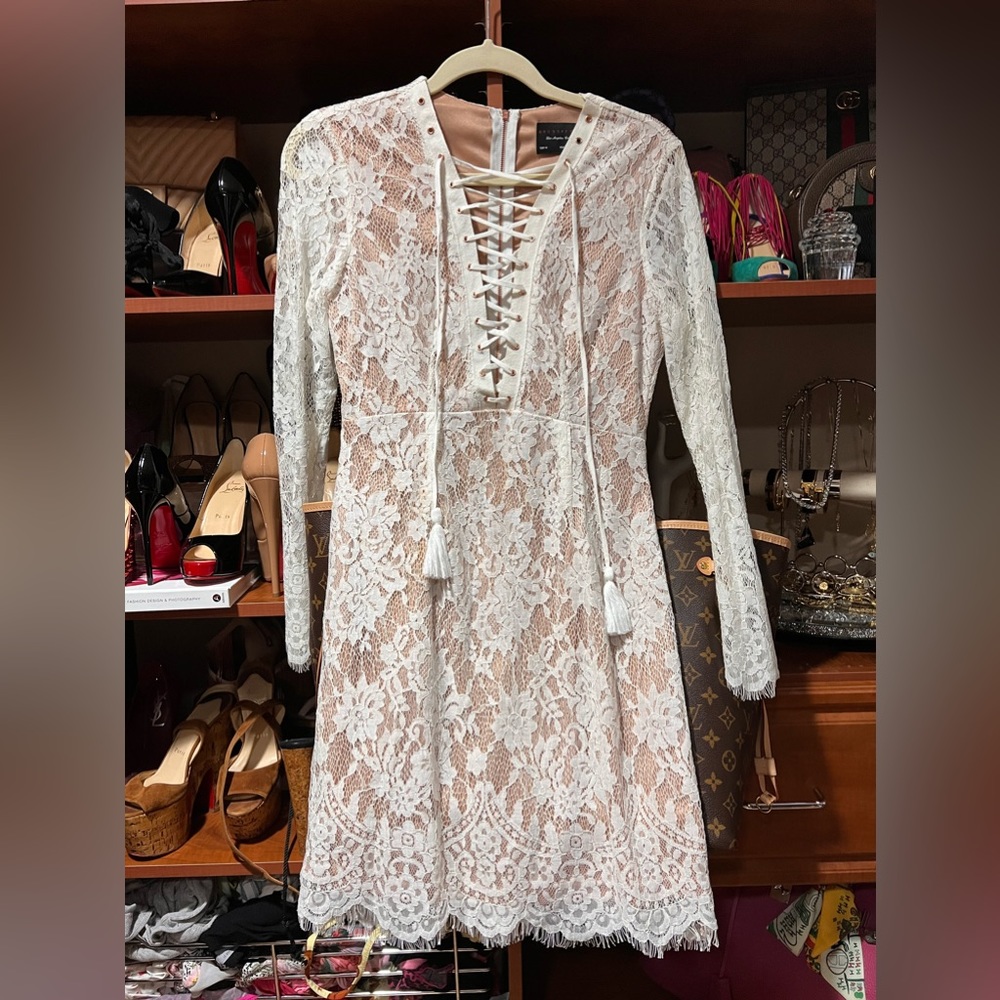 White lace dress size M